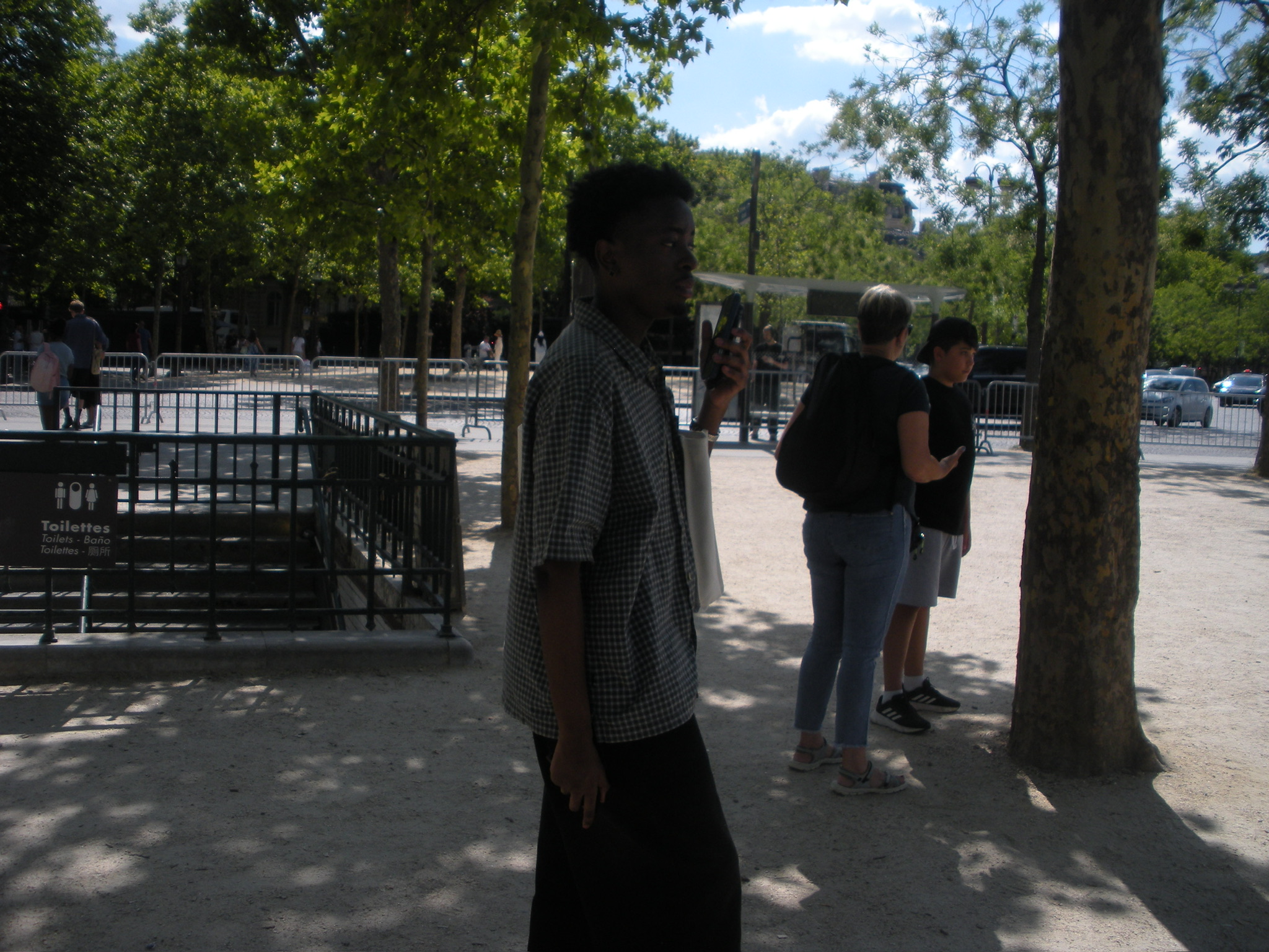 PARIS people SUMMER 25 photo